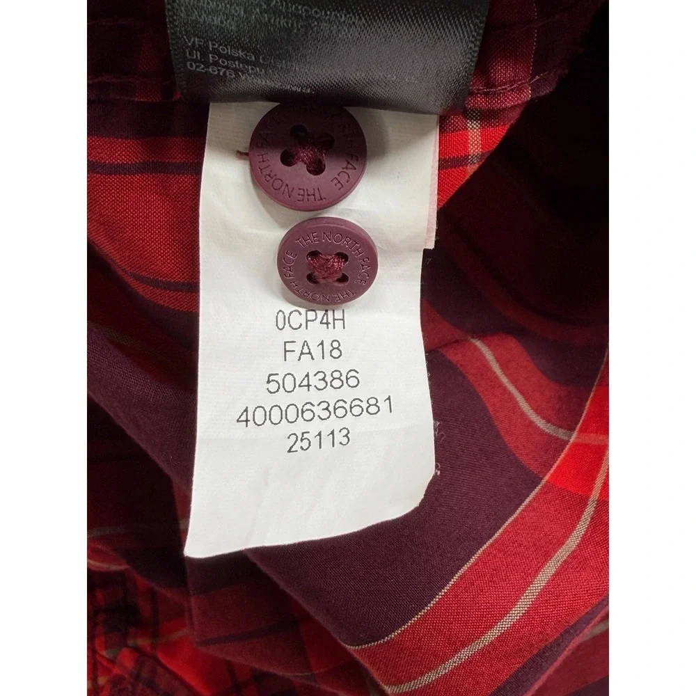 The North Face Shirt Mens Medium Red‎ Plaid Long Sleeve Button Up Casual Autumn